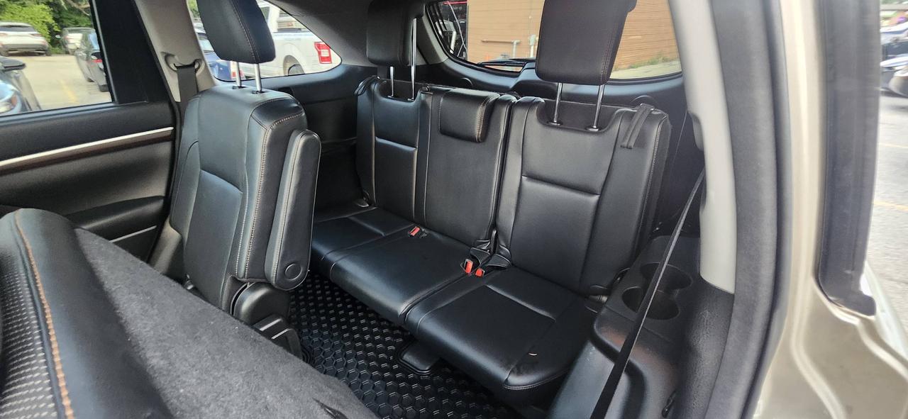 2016 Toyota Highlander AWD 4DR LIMITED Photo