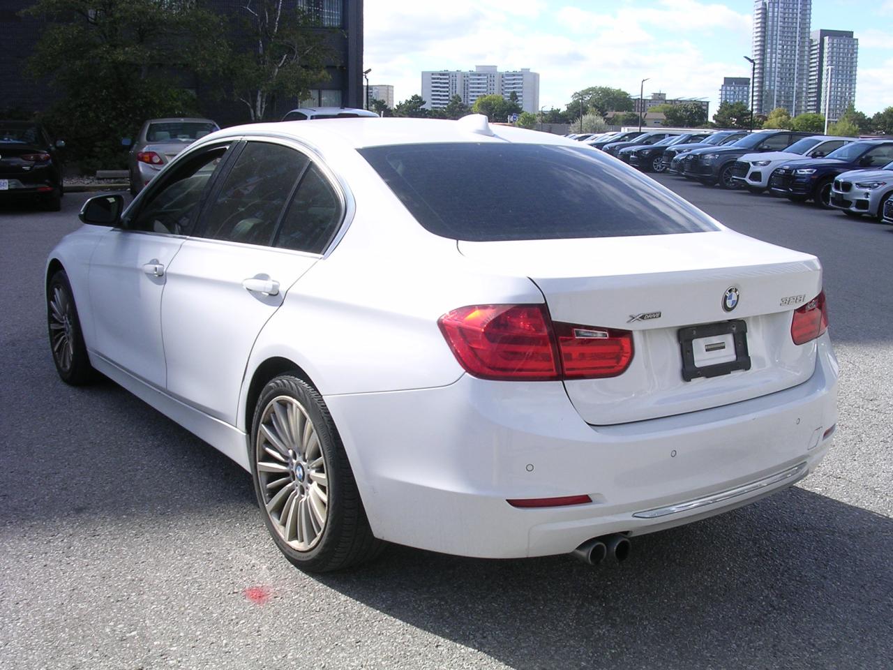 2014 BMW 3 Series 4dr Sdn 328i xDrive AWD Photo3