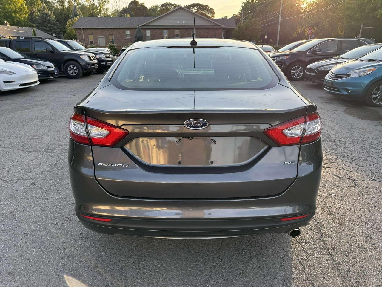 2015 Ford Fusion 4dr Sdn SE FWD - Photo #6