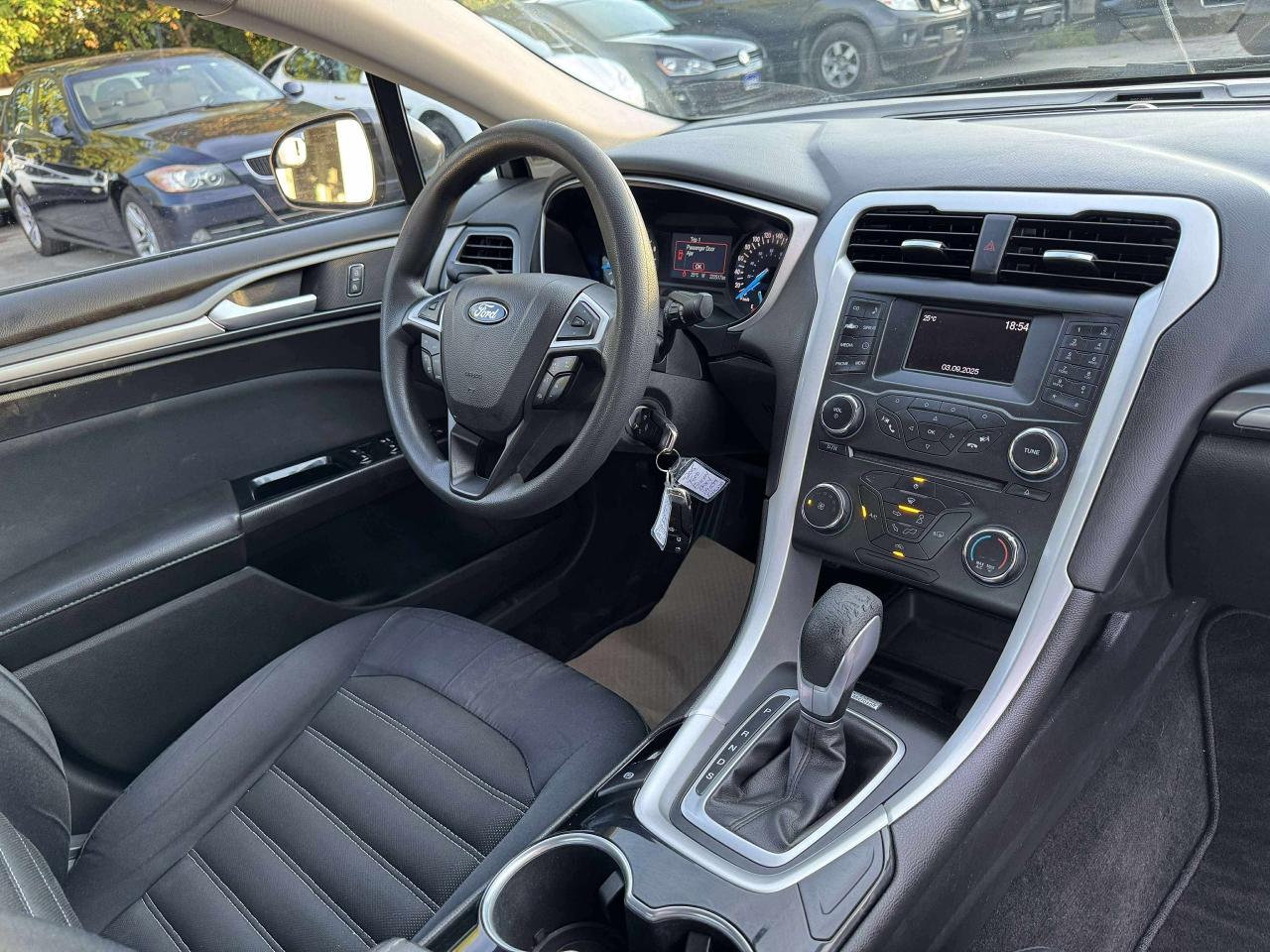 2015 Ford Fusion 4dr Sdn SE FWD - Photo #11