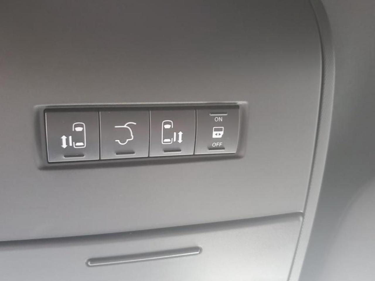 2019 Dodge Grand Caravan GT-LEATHER-DVD-NAVIGATION-PWR SLIDING DOORS & GATE - Photo #19