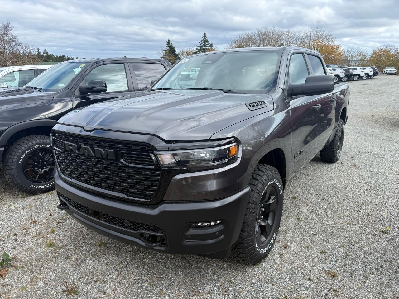 2026 RAM 1500 Warlock 4x4 Crew Cab 5'7" Box Photo3