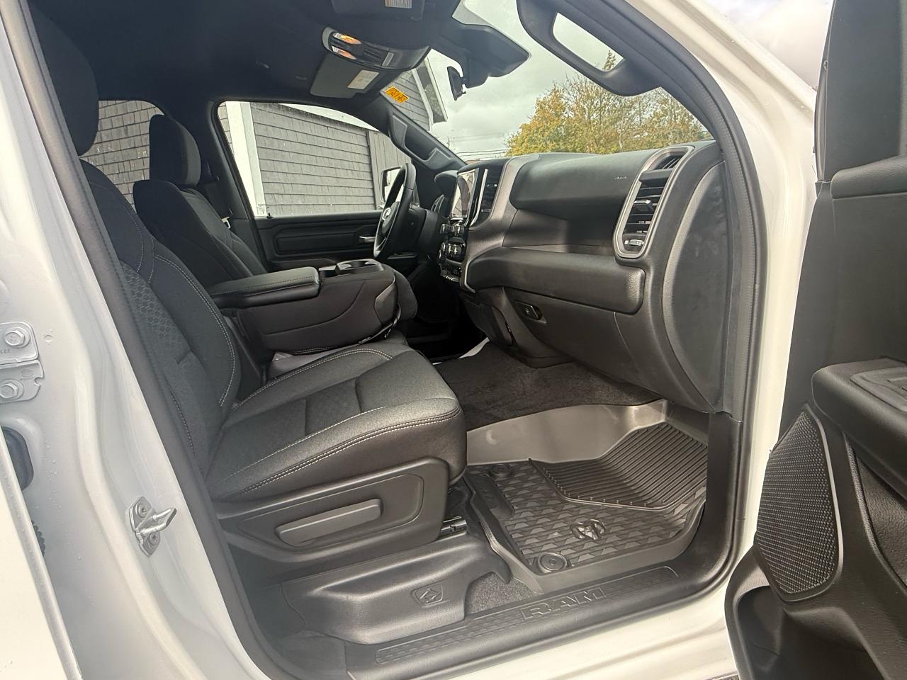 2026 RAM 1500 Warlock 4x4 Crew Cab 5'7" Box Photo13