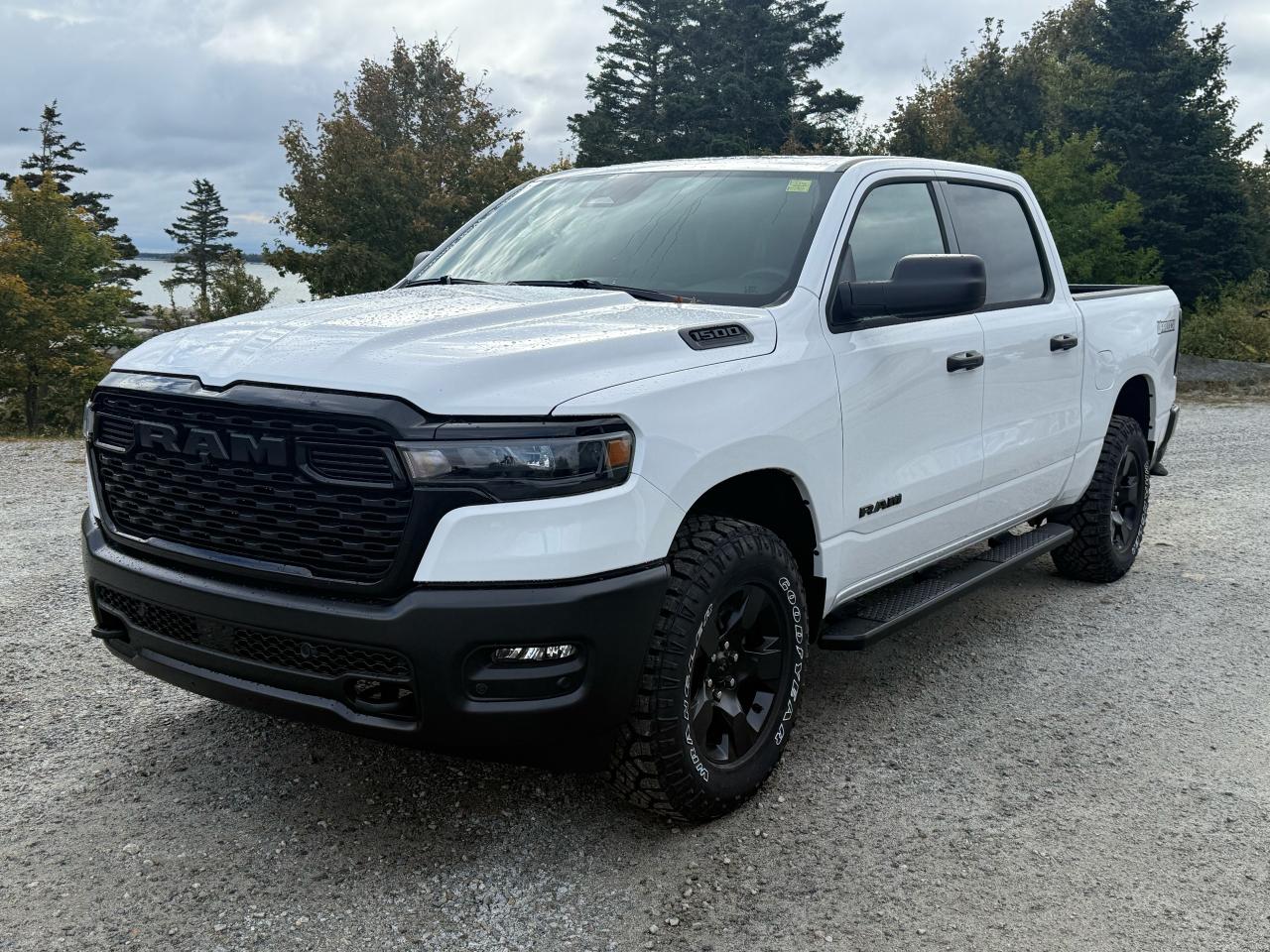 2026 RAM 1500 Warlock 4x4 Crew Cab 5'7" Box Photo1