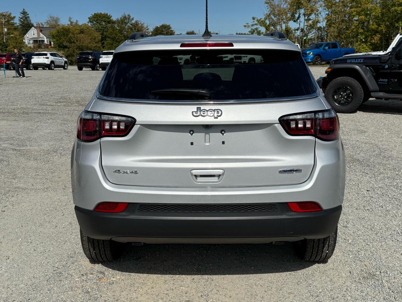 2025 Jeep Compass NORTH 4X4 Photo6