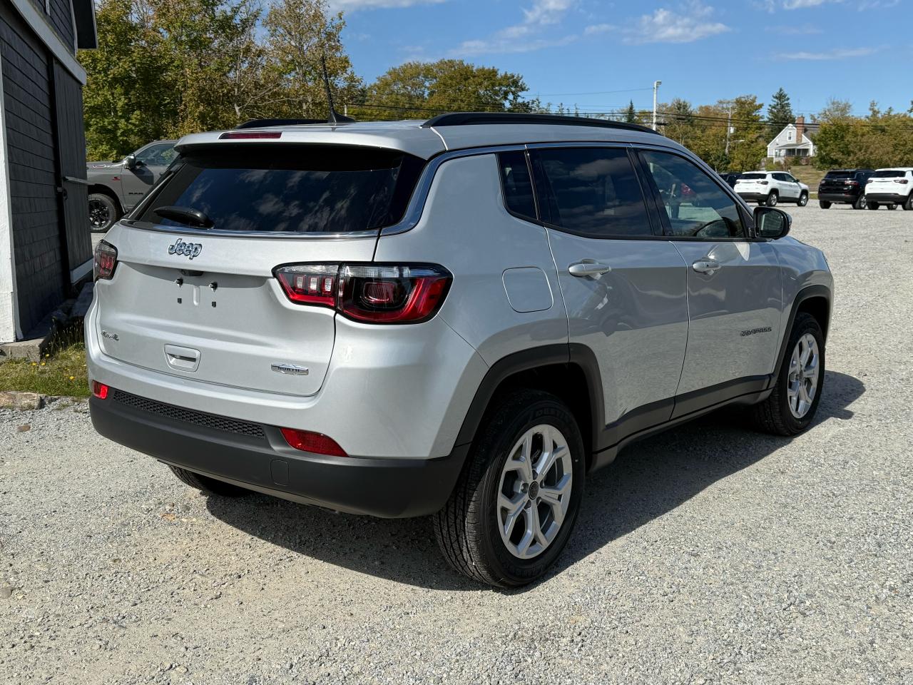 2025 Jeep Compass NORTH 4X4 Photo5