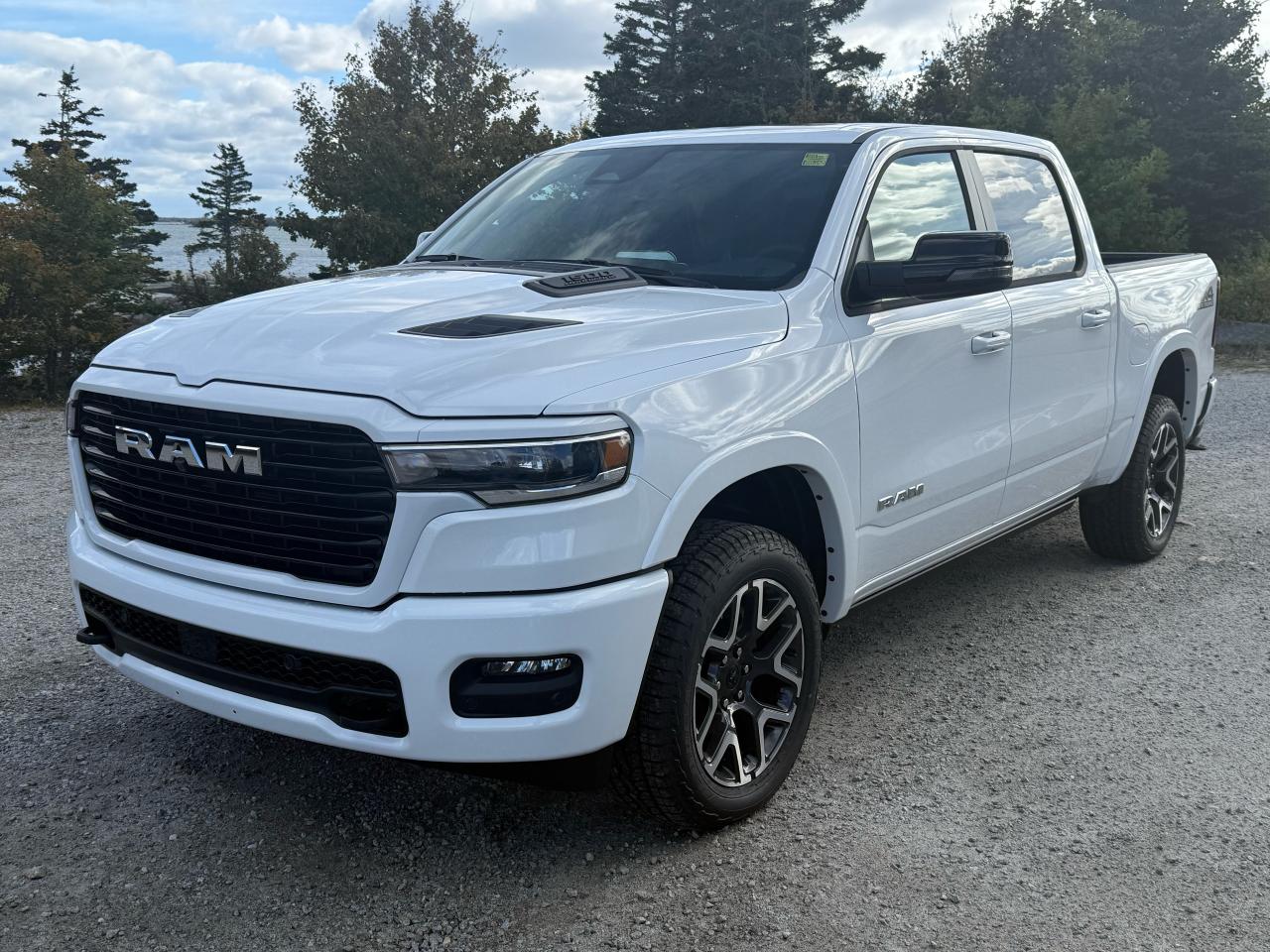 2026 RAM 1500 Laramie 4x4 Crew Cab 5'7" Box Photo23