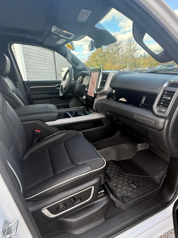 2026 RAM 1500 Laramie 4x4 Crew Cab 5'7" Box Photo18