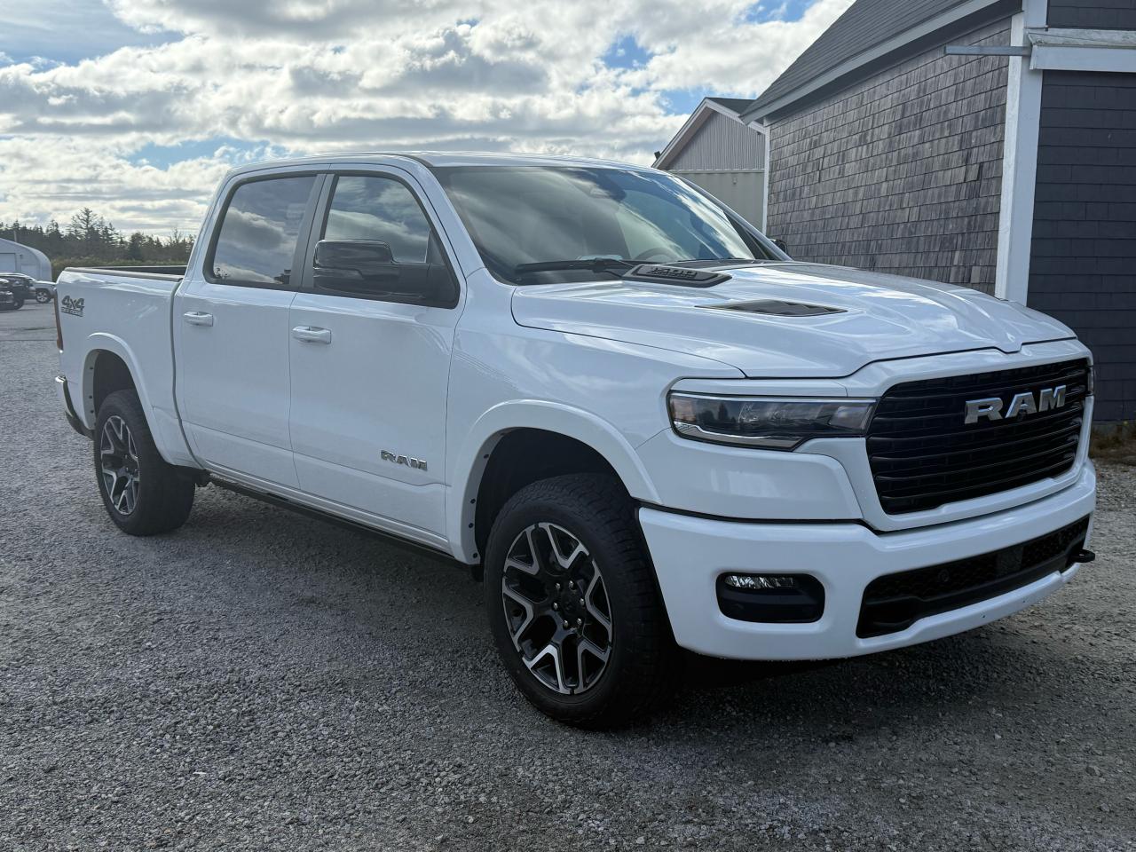 2026 RAM 1500 Laramie 4x4 Crew Cab 5'7" Box Photo25