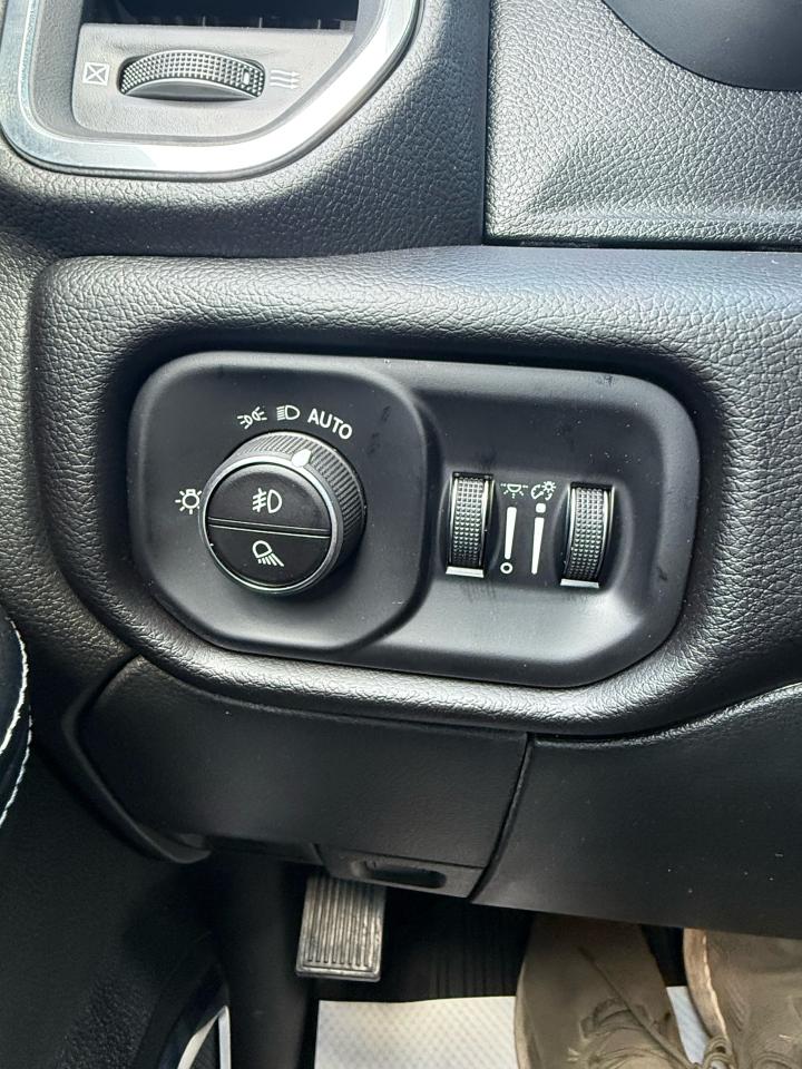 2026 RAM 2500 Laramie 4x4 Crew Cab 6'4" Box Photo14