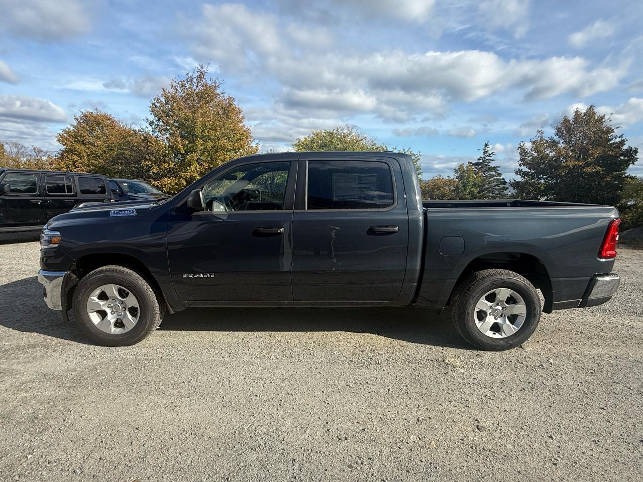 2025 RAM 1500 Tradesman 4x4 Crew Cab 5'7" Box Photo8