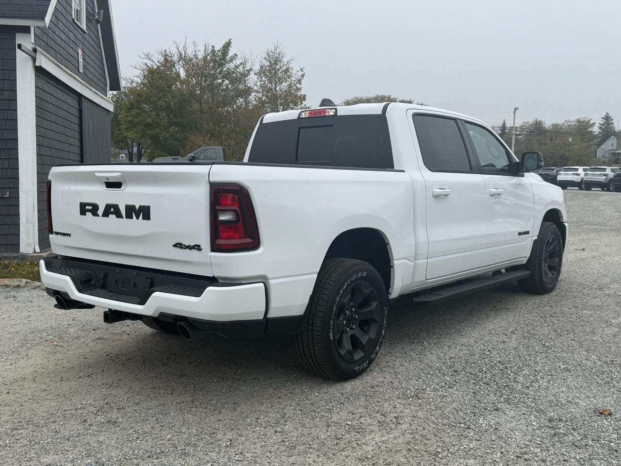 2025 RAM 1500 SPORT 4X4 CREW CAB 5'7" BOX Photo5