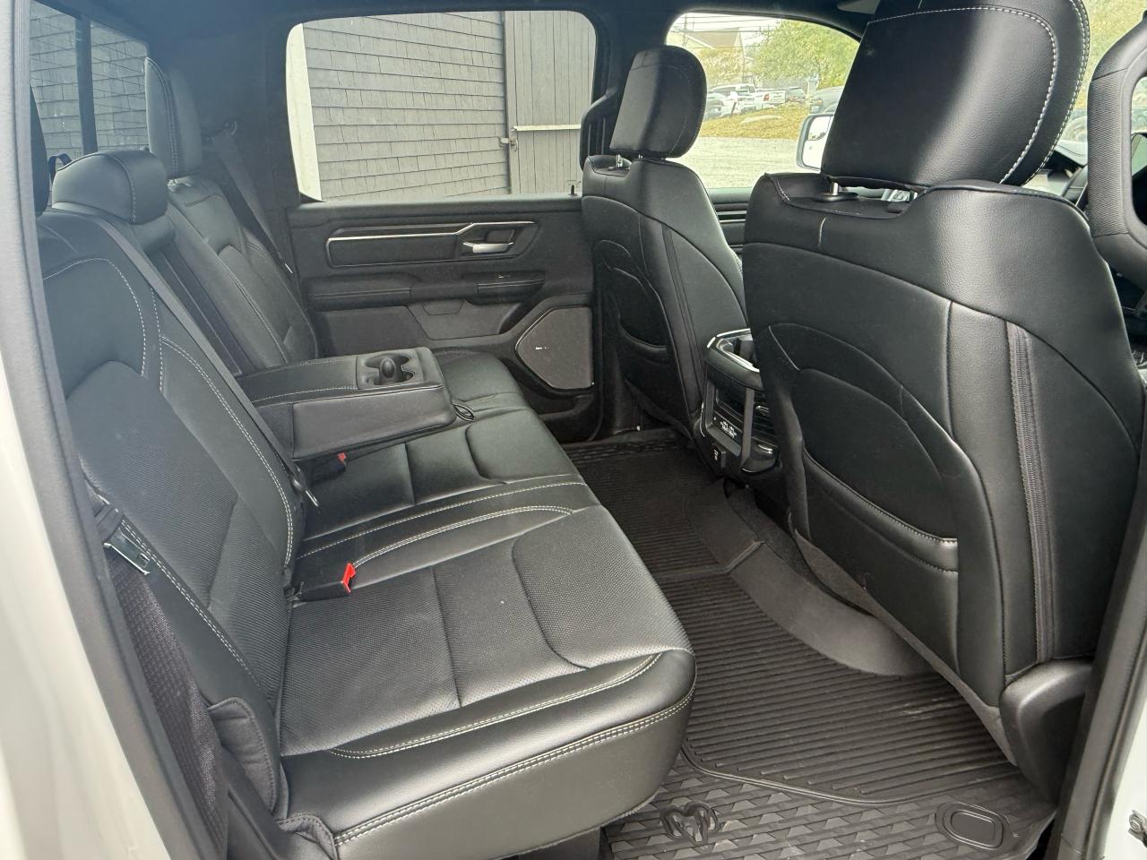 2025 RAM 1500 SPORT 4X4 CREW CAB 5'7" BOX Photo18