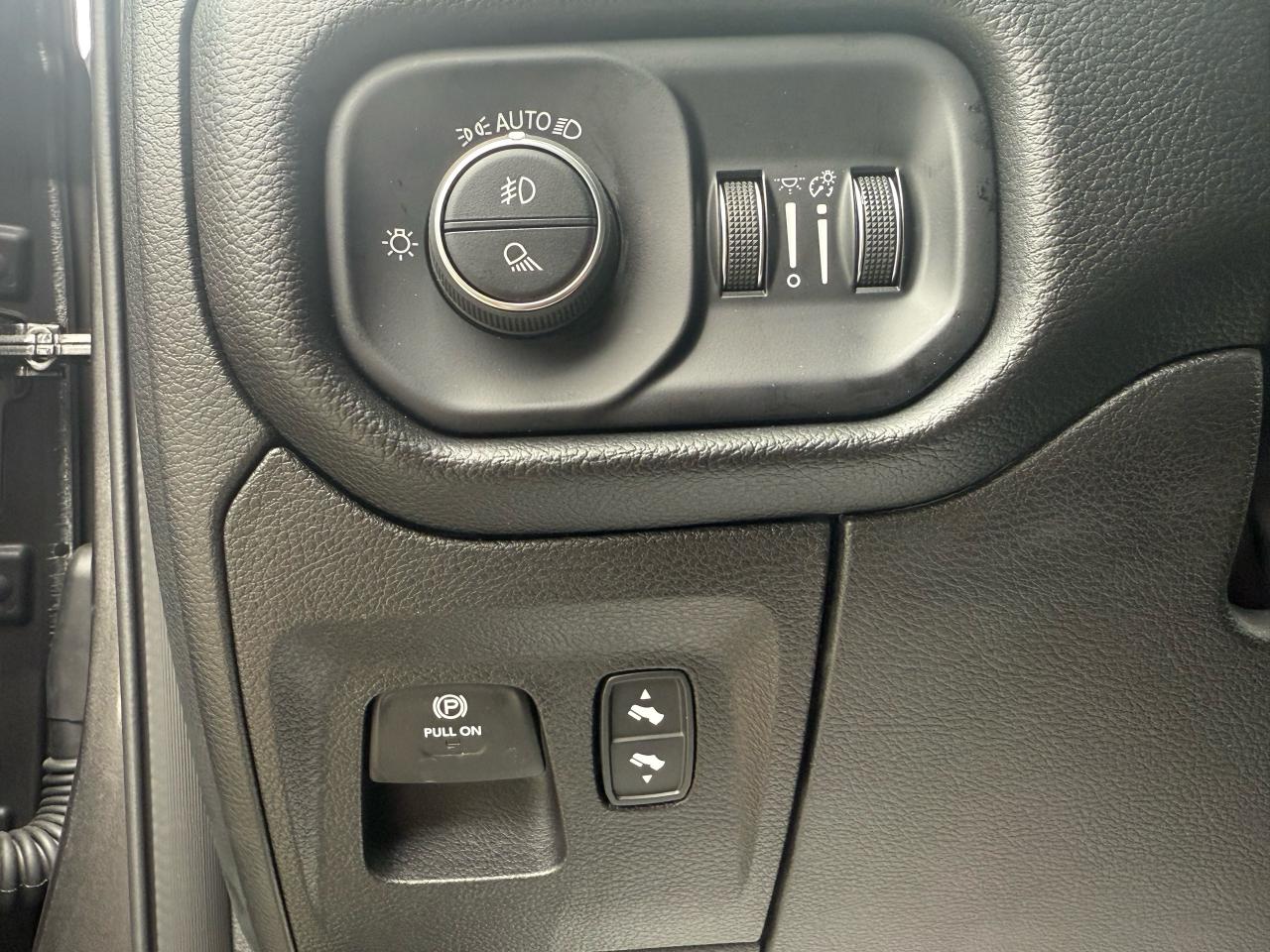 2025 RAM 1500 Rebel 4x4 Crew Cab 5'7" Box Photo13