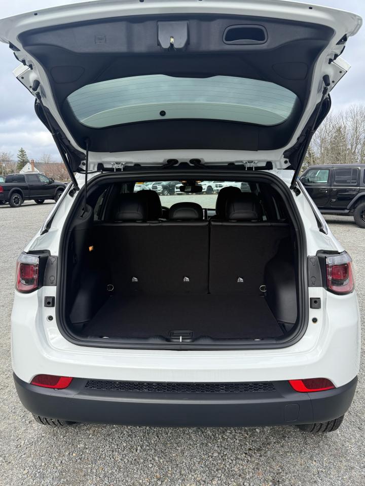 2026 Jeep Compass NORTH 4X4 Photo19