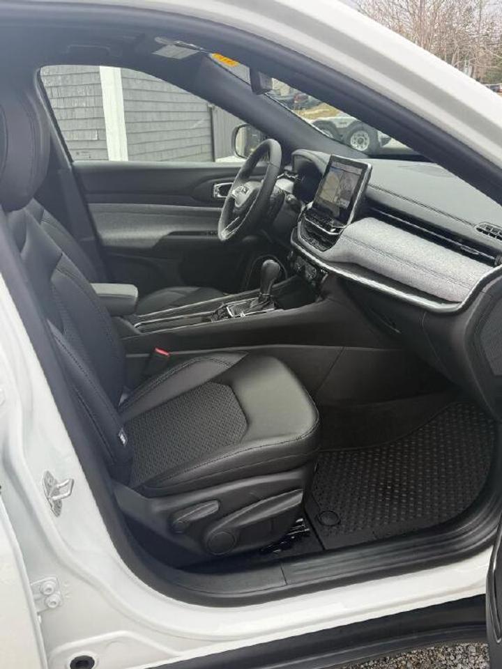 2026 Jeep Compass NORTH Photo