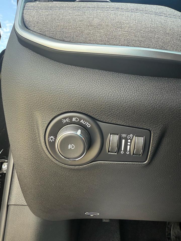 2026 Jeep Compass NORTH Photo