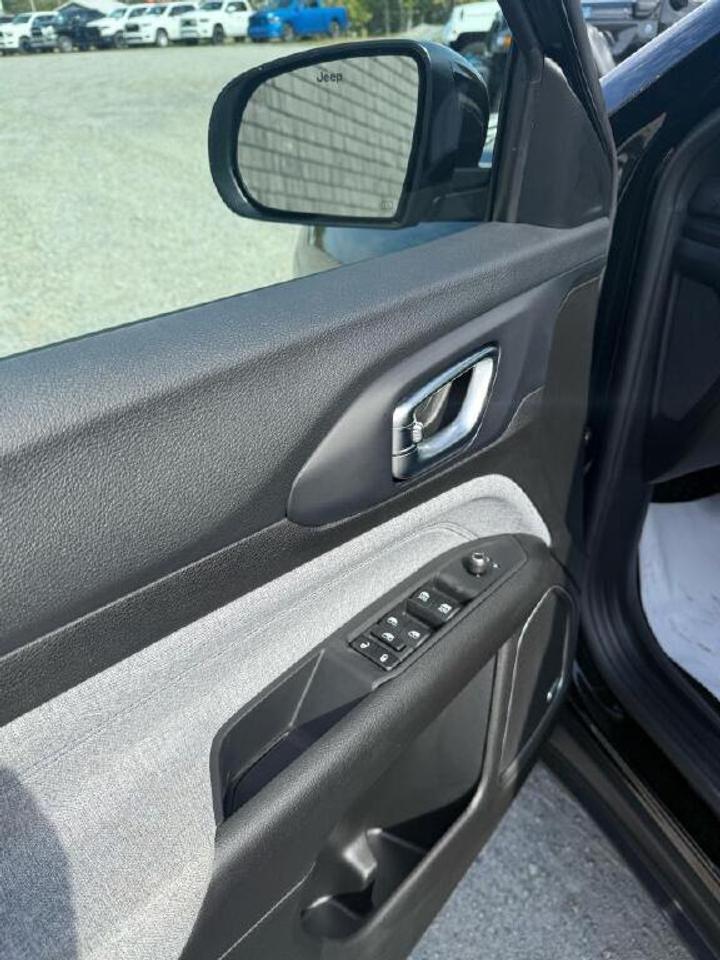 2026 Jeep Compass NORTH Photo