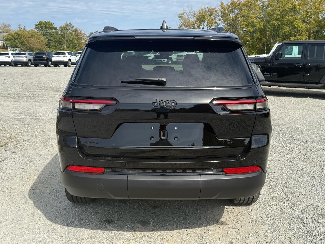 2025 Jeep Grand Cherokee L Altitude 4x4 Photo6