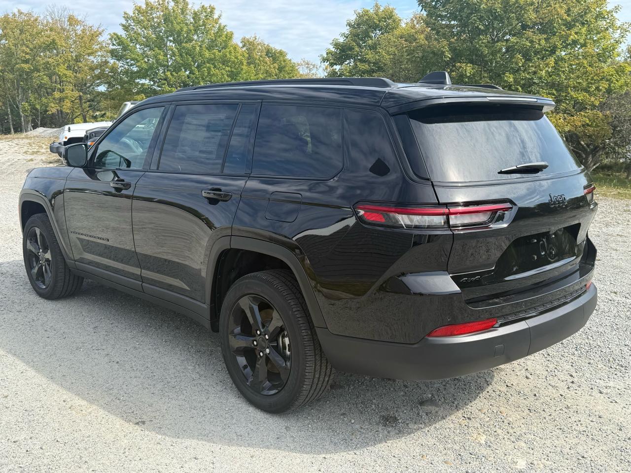 2025 Jeep Grand Cherokee L Altitude 4x4 Photo7