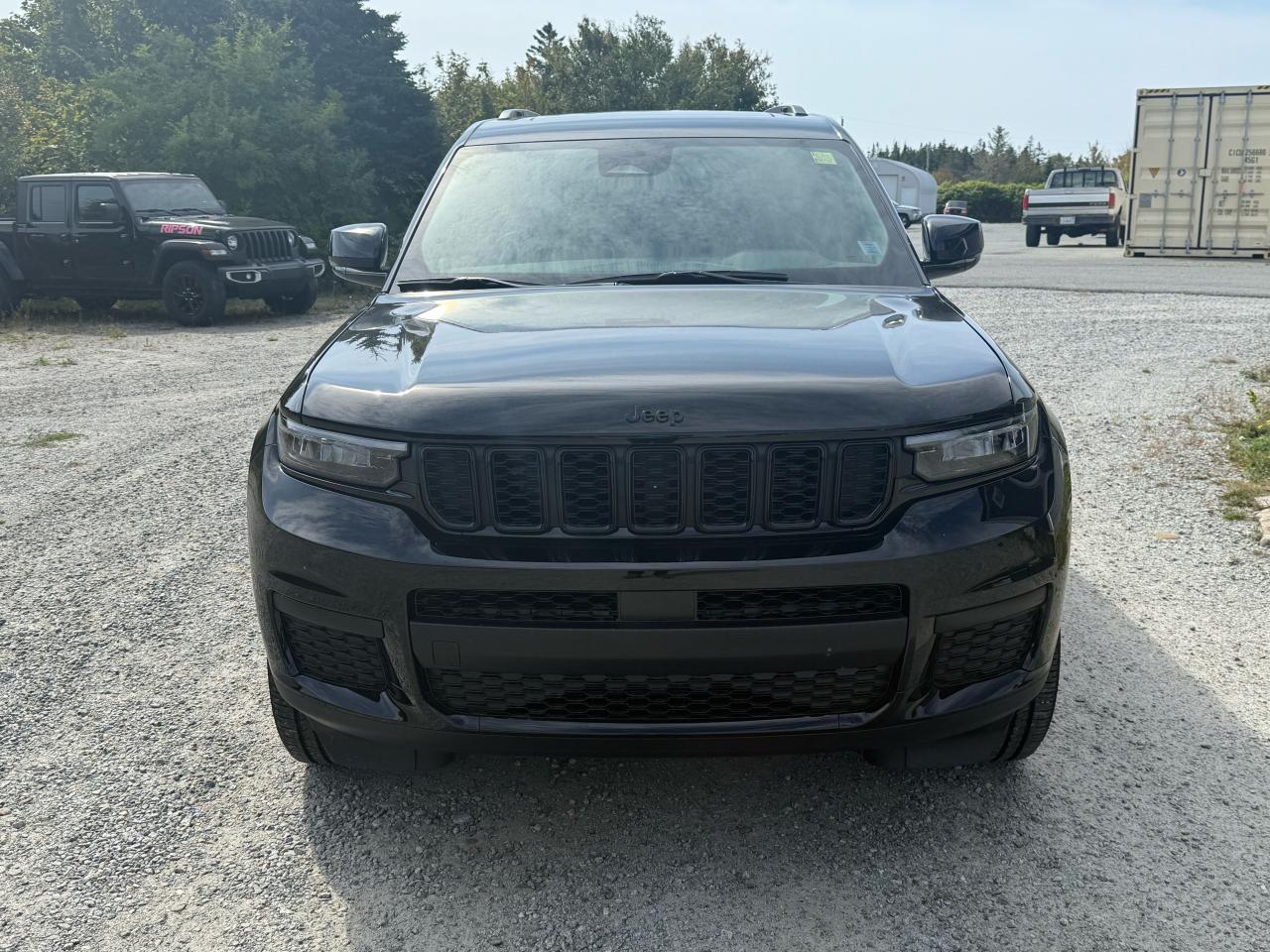 2025 Jeep Grand Cherokee L Altitude 4x4 Photo2