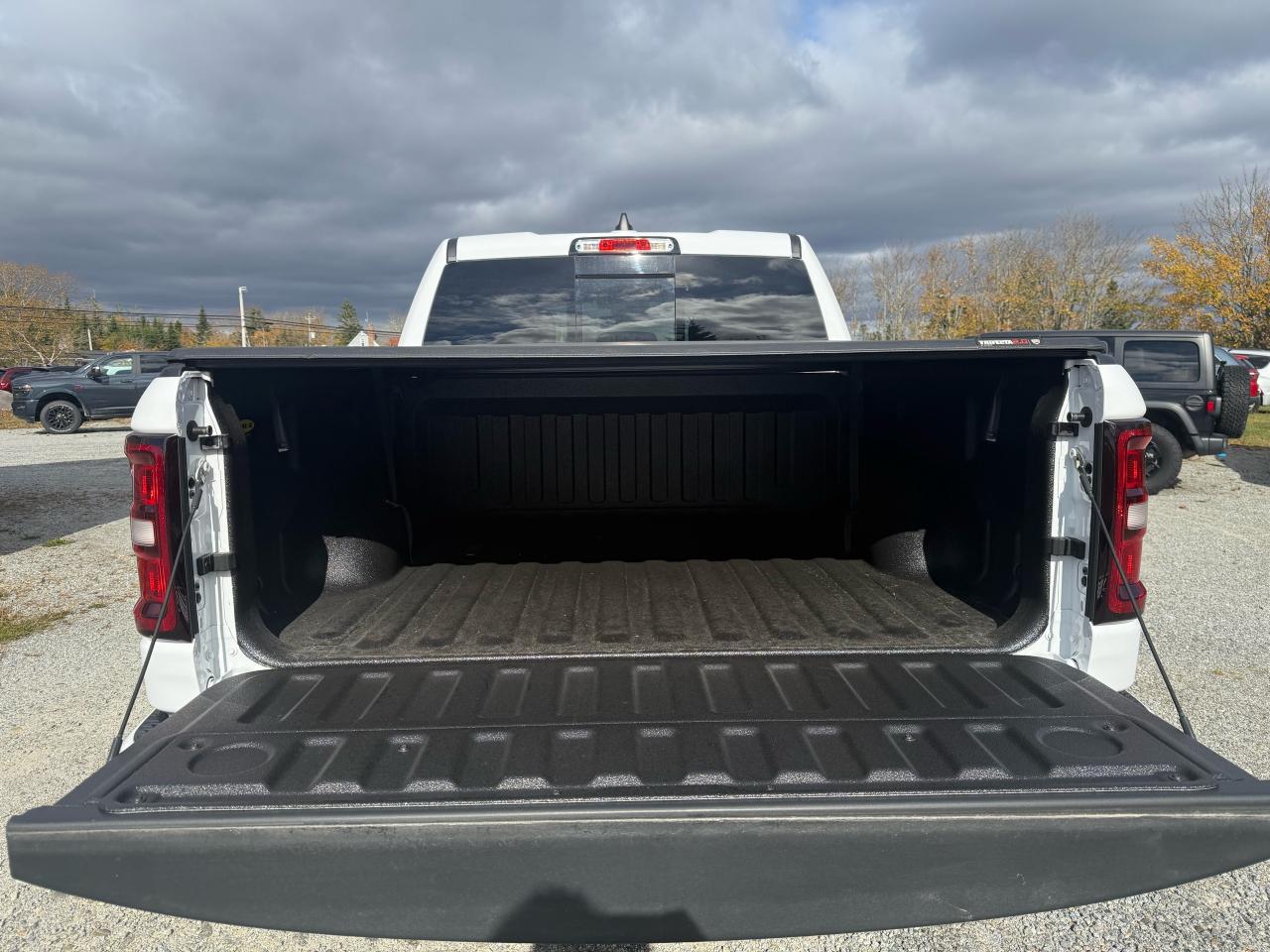 2025 RAM 1500 Big Horn 4x4 Crew Cab 5'7" Box Photo21