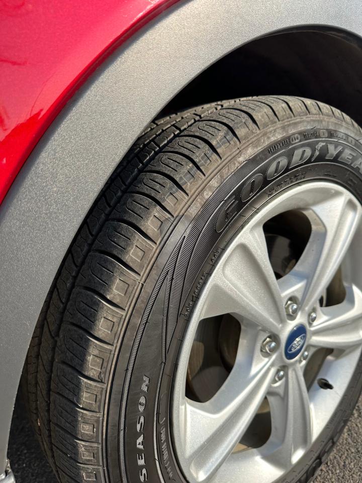 2013 Ford Escape FWD 4dr SE Photo