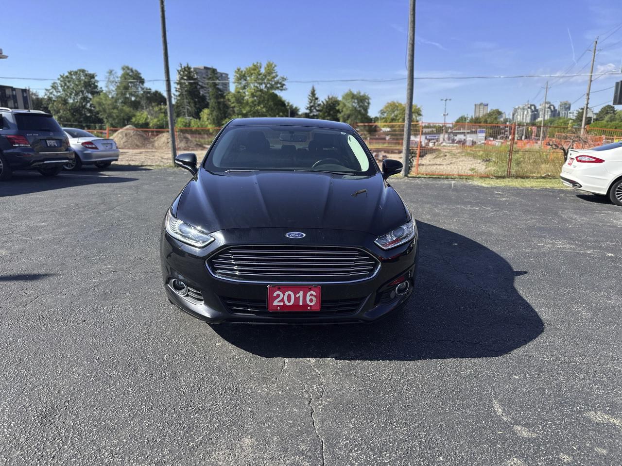 2016 Ford Fusion SE - Photo #2