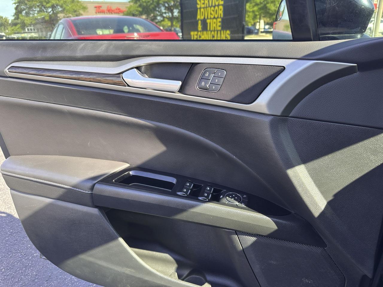 2016 Ford Fusion SE - Photo #7