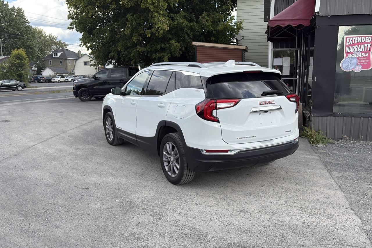 2023 GMC Terrain SLT - Photo #2