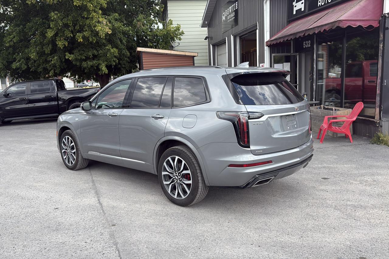 2024 Cadillac XT6 AWD Sport - Photo #2