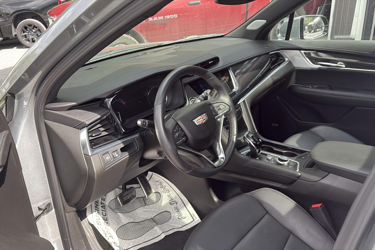 2024 Cadillac XT6 AWD Sport - Photo #5