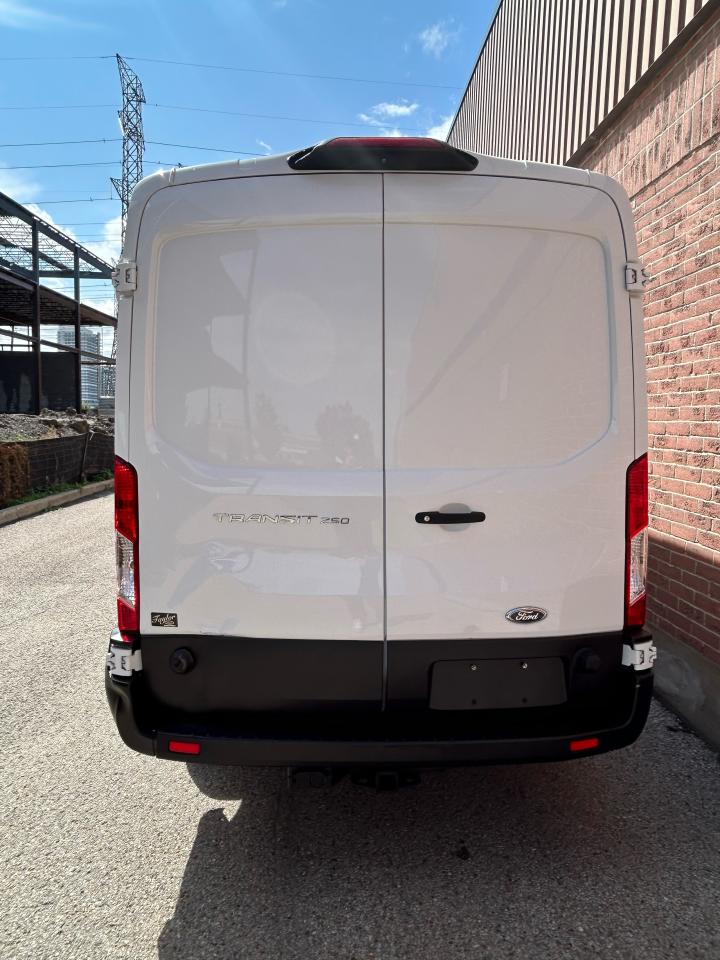 2019 Ford Transit 250 High Roof, 148 W/B Photo4