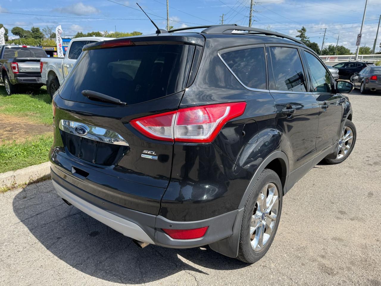 2013 Ford Escape SEL / AWD / ROOF / LEATHER / YOU SAFETY YOU SAVE - Photo #2