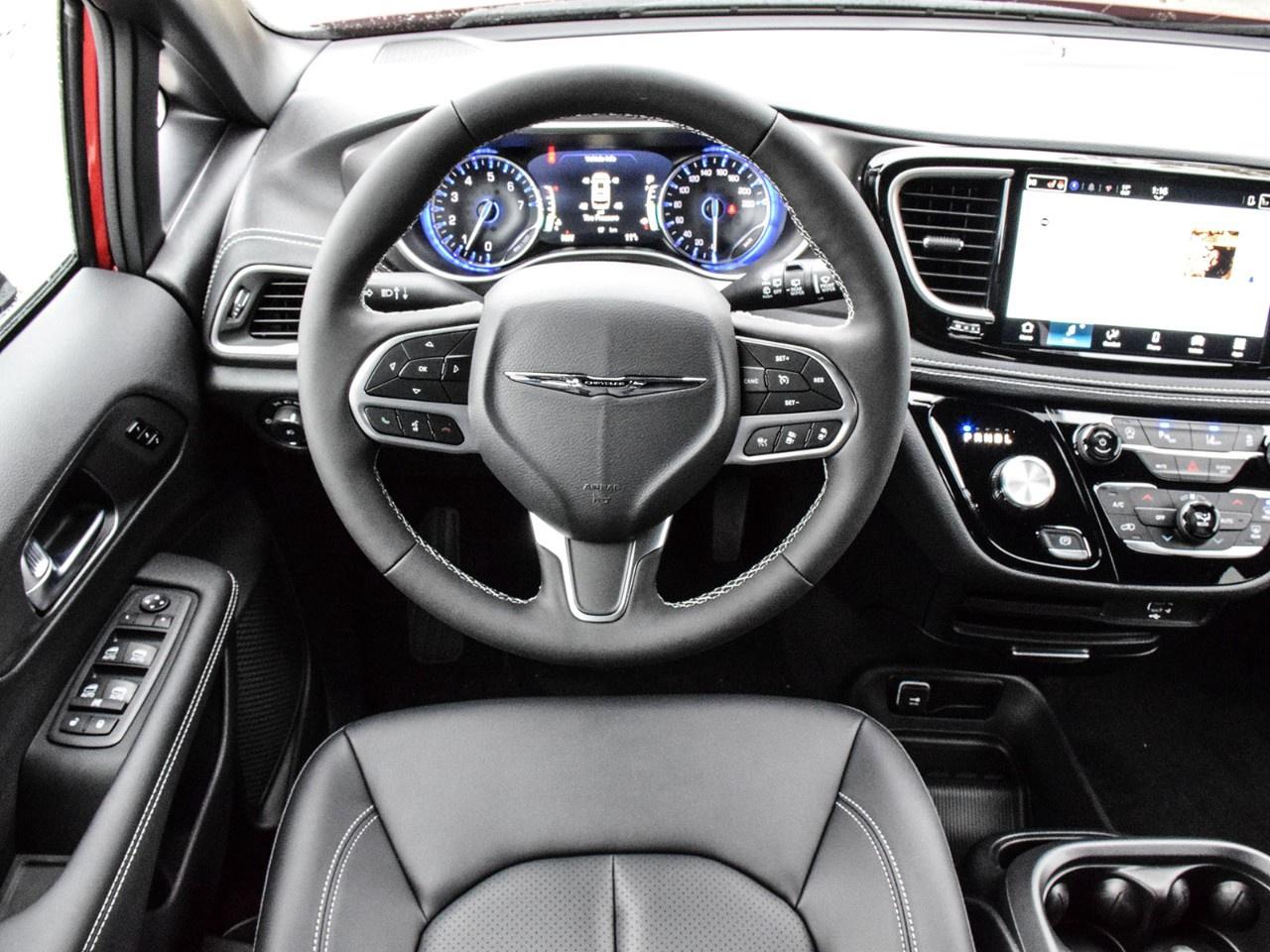 2026 Chrysler Pacifica Select FWD Photo