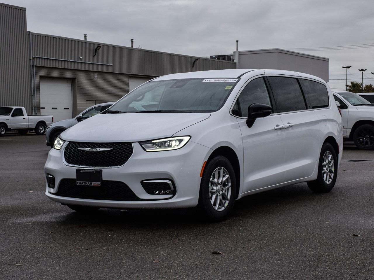 2026 Chrysler Pacifica Select FWD Photo