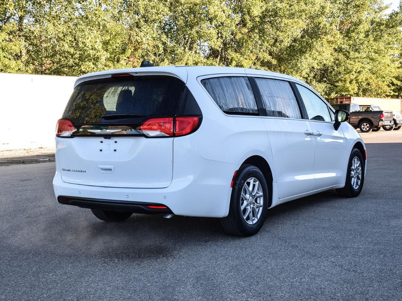 2026 Dodge Grand Caravan SXT 2WD Photo3