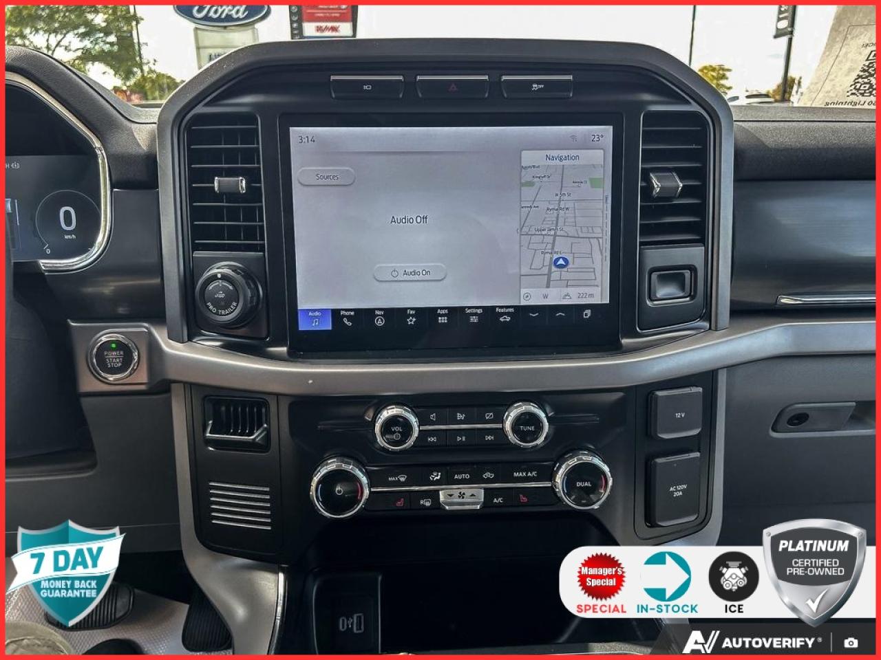 2024 Ford F-150 Lightning XLT CREW CAB 4X4 LOW KMS ONE OWNER NO ACCIDENTS! Photo