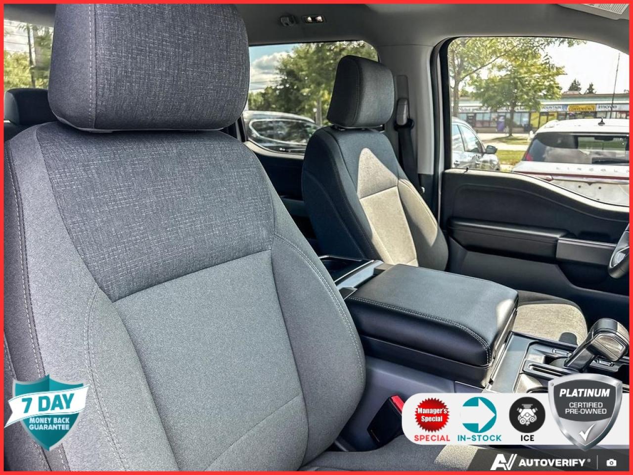 2024 Ford F-150 Lightning XLT CREW CAB 4X4 LOW KMS ONE OWNER NO ACCIDENTS! Photo