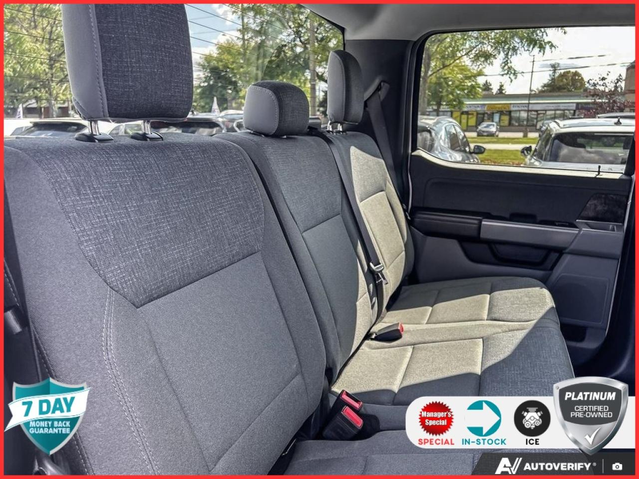 2024 Ford F-150 Lightning XLT CREW CAB 4X4 LOW KMS ONE OWNER NO ACCIDENTS! Photo