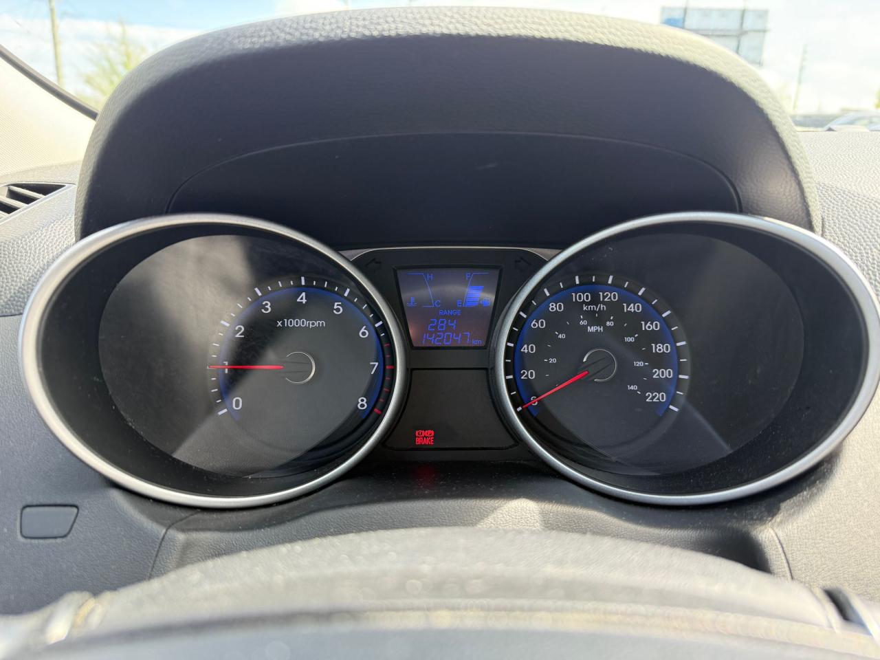 2014 Hyundai Tucson GL / MANUAL / AC / YOU SAFETY YOU SAVE - Photo #6