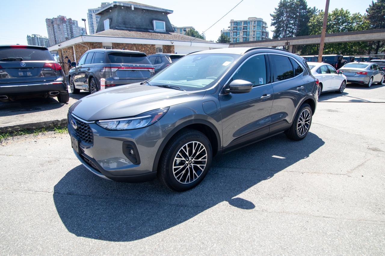 2025 Ford Escape PHEV FWD Photo5