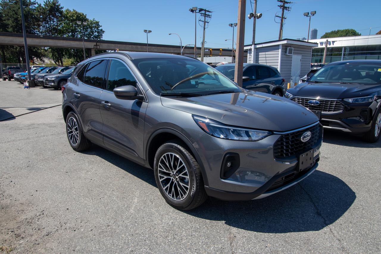 2025 Ford Escape PHEV FWD Photo