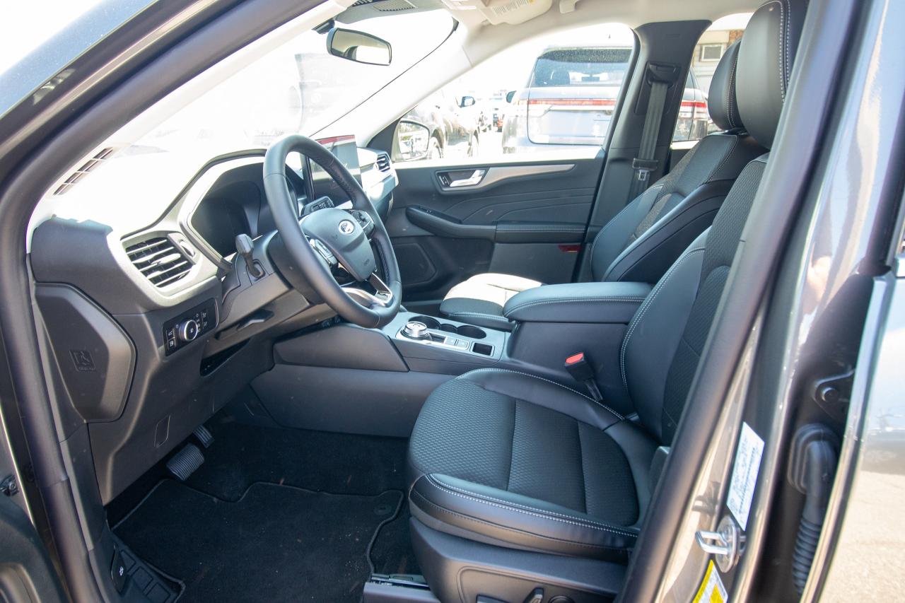 2025 Ford Escape PHEV FWD Photo5