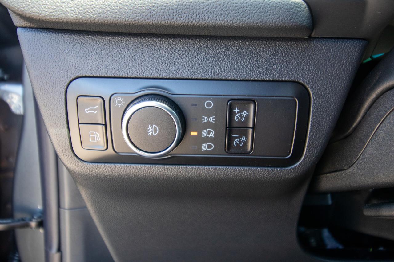 2025 Ford Escape PHEV FWD Photo5