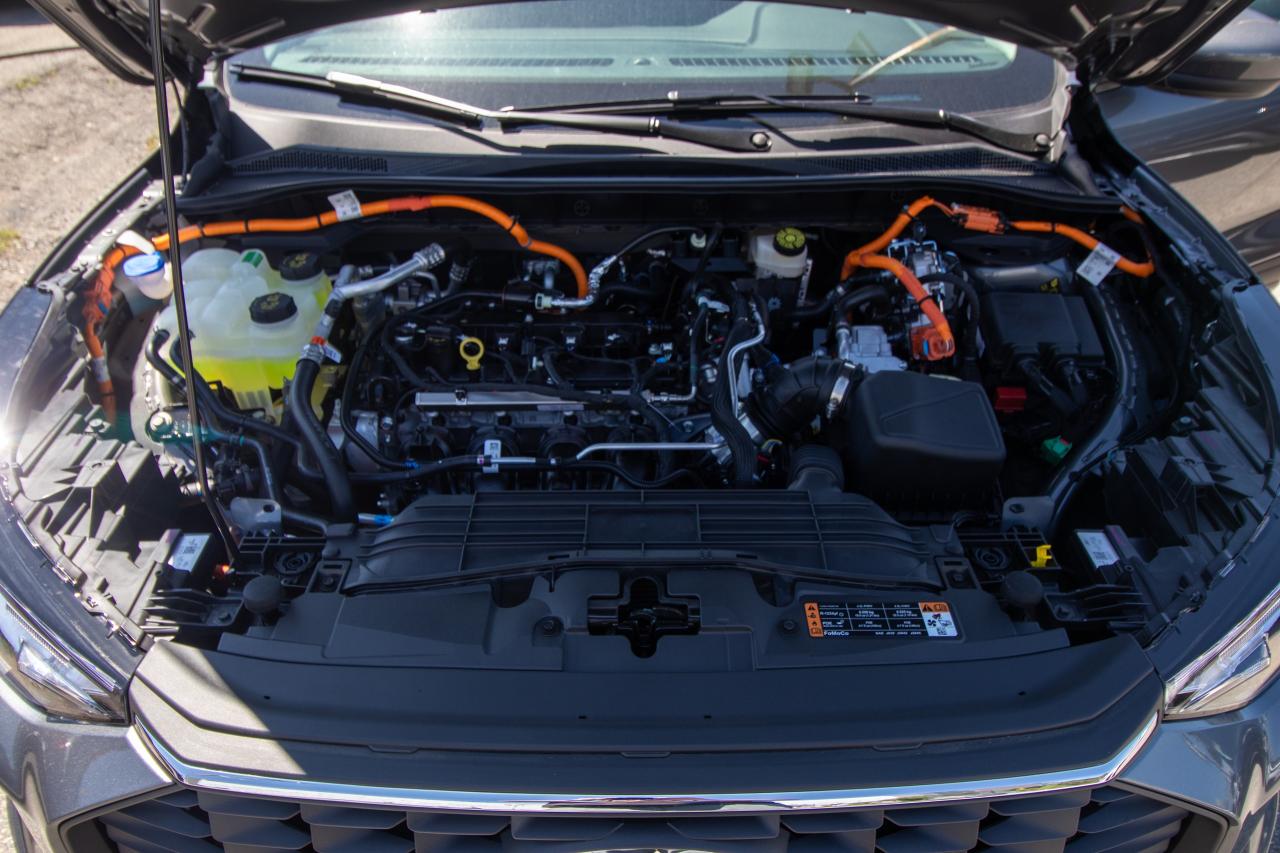 2025 Ford Escape PHEV FWD Photo5