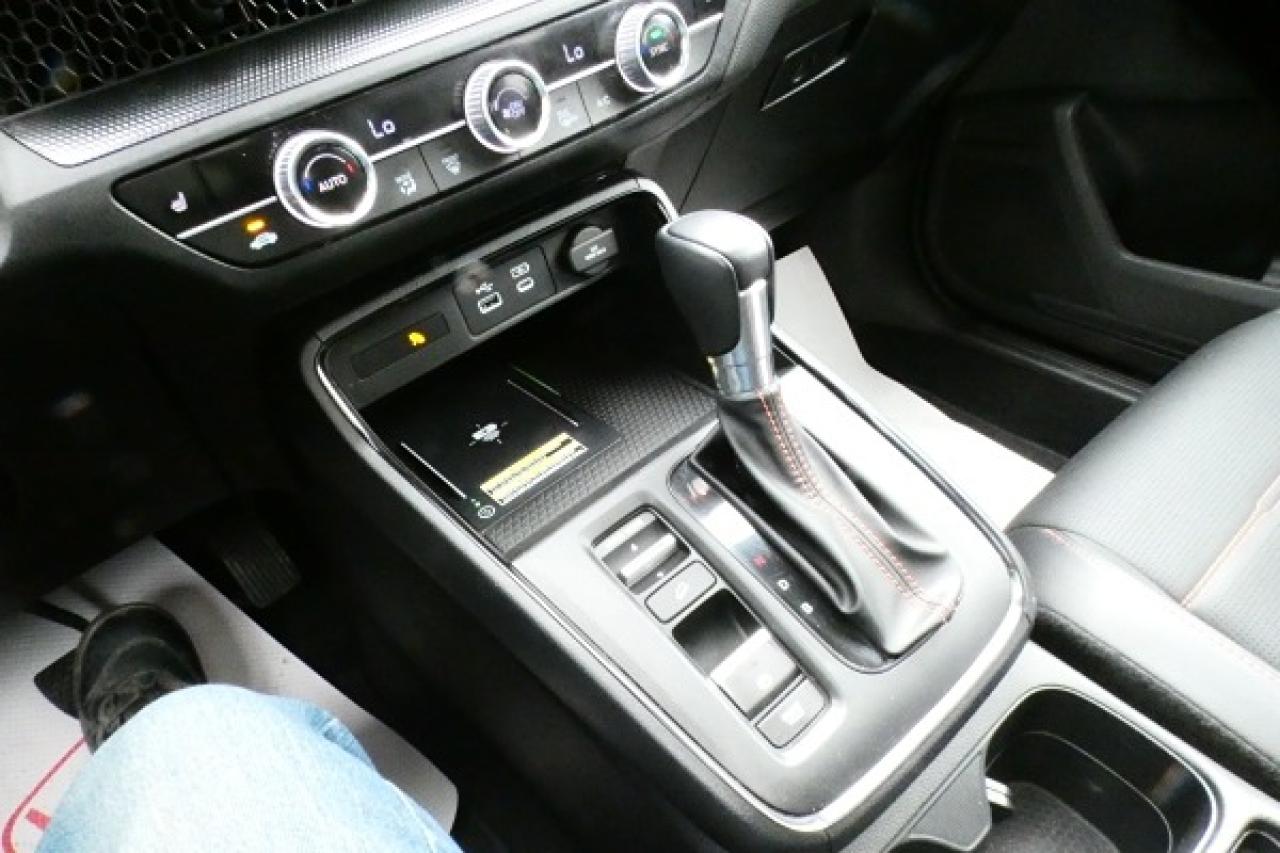 2024 Honda CR-V EX-L HYBRID AWD w/Htd Leather, S/R, BUC - Photo #17
