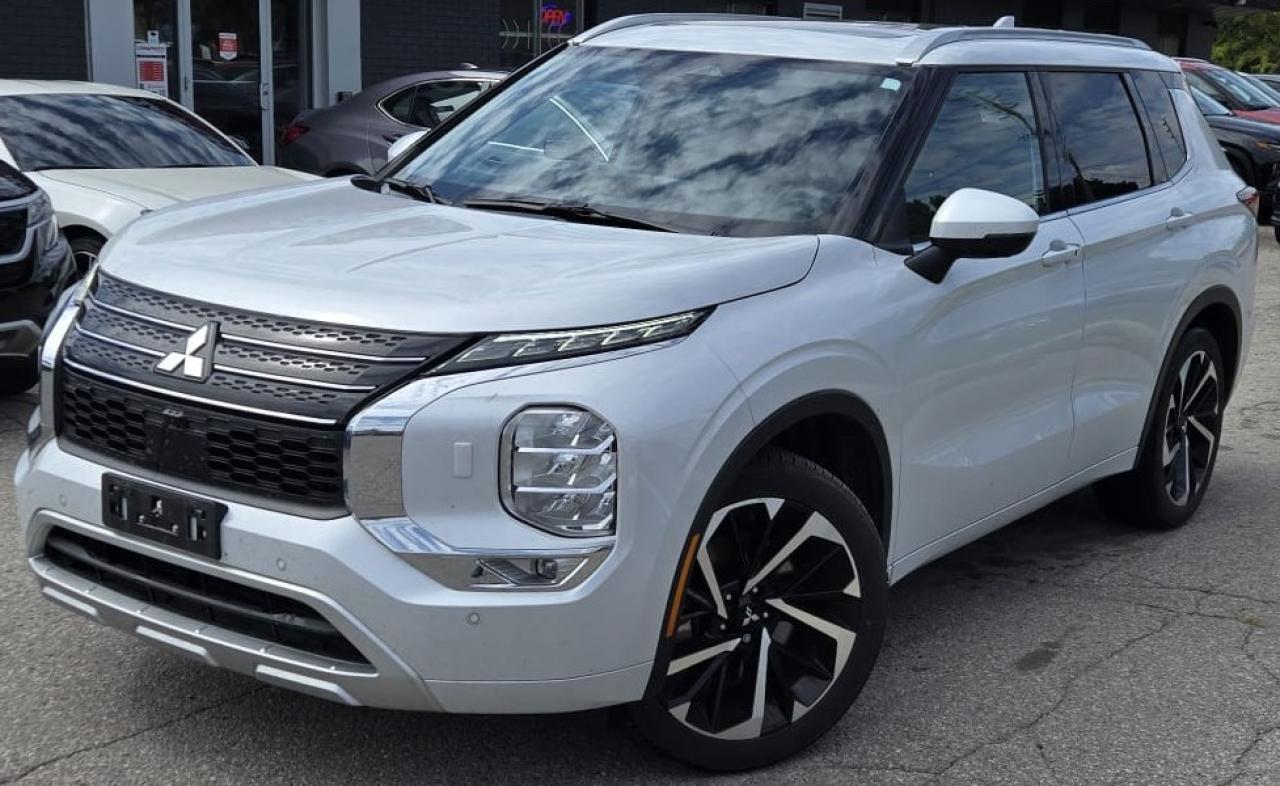 Used 2024 Mitsubishi Outlander SEL / NO ACCIDENTS / LEATHER / PANO ROOF / AWD for sale in Cambridge, ON