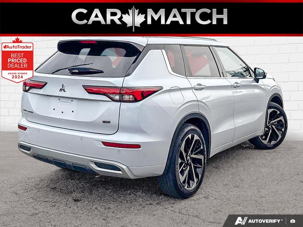 2024 Mitsubishi Outlander SEL / NO ACCIDENTS / LEATHER / PANO ROOF / AWD Photo4