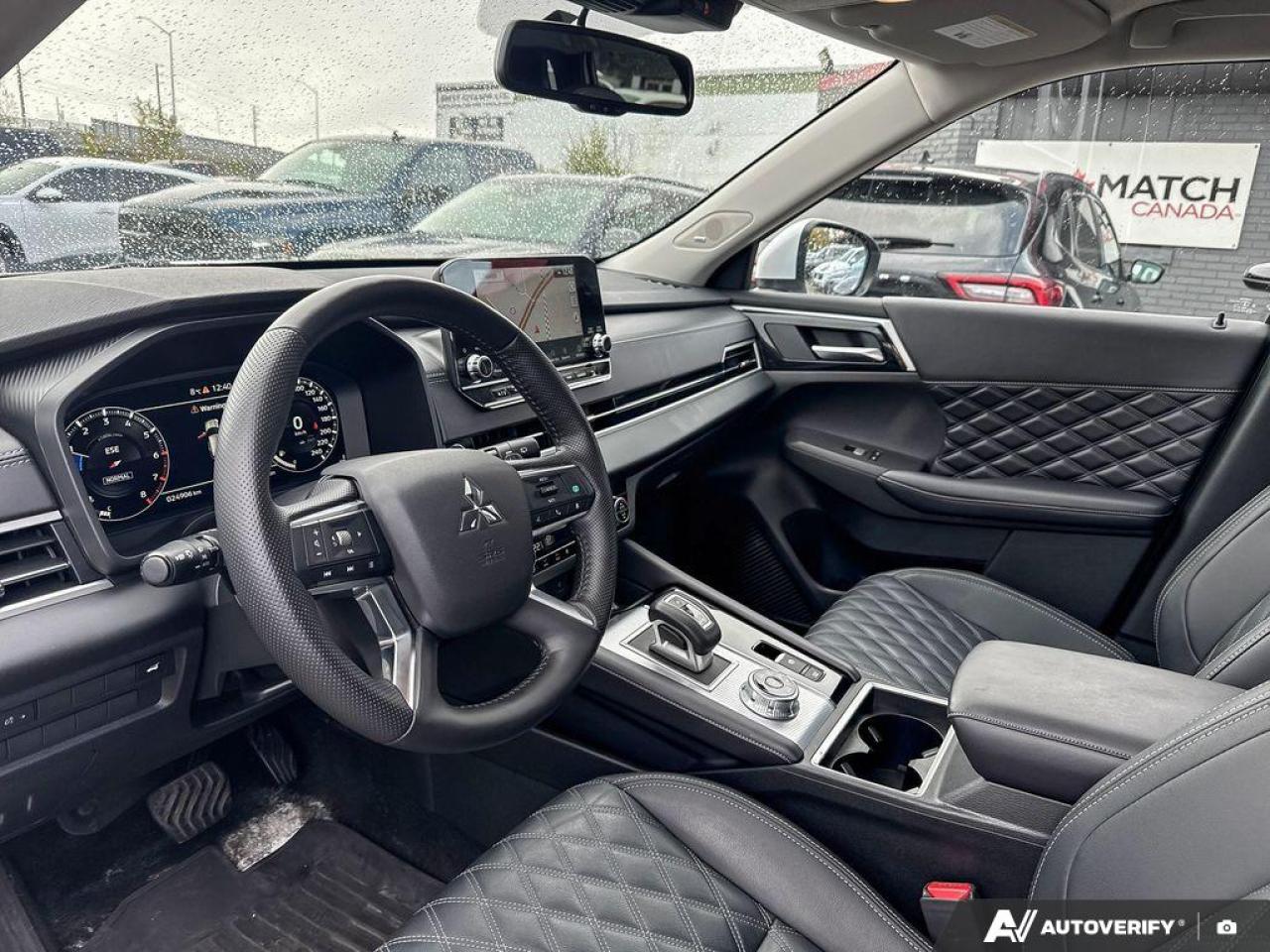 2024 Mitsubishi Outlander SEL / NO ACCIDENTS / LEATHER / PANO ROOF / AWD - Photo #9